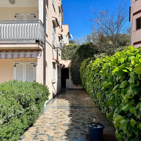 Garden View *